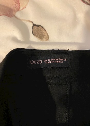 Quzu Siyah Pilili Mini Etek