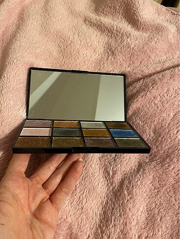 Beden Renk Nyx Metal Palet