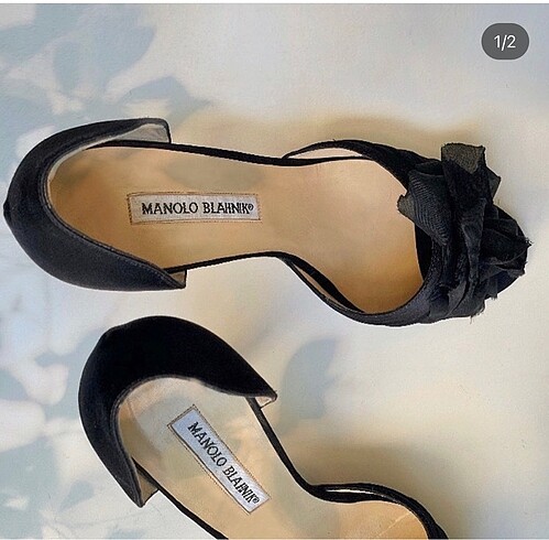 Manolo Blahnik topuklu ayakkabı