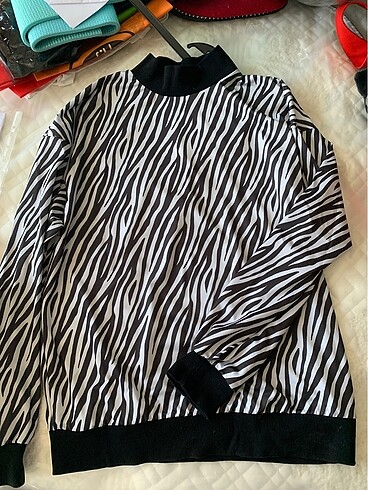 Zebra desenli triko