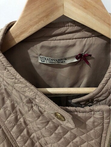 l Beden Stradivarius kısa mont