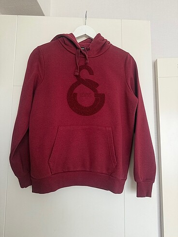 Kapüşonlu sweatshirt