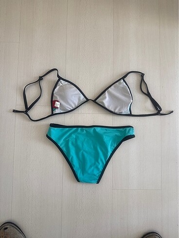 Diğer Bikini