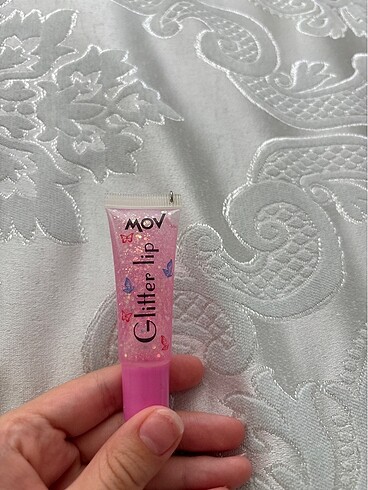 Mov glitter lip