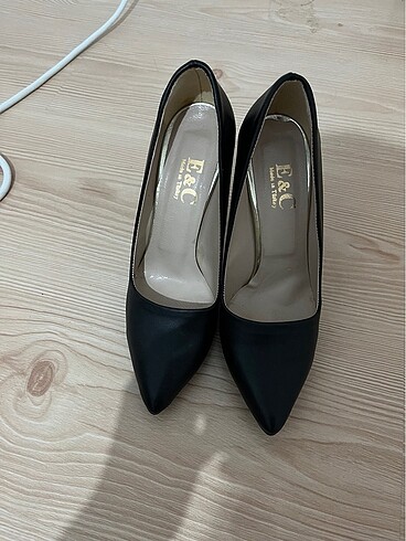 37 Beden siyah Renk Siyah stiletto