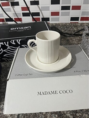 Madam Coco ikili fincan