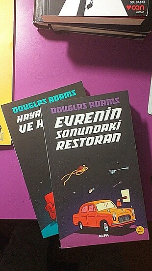 EVRENIN SONUNDAKİ RESTORANT / HAYAT EVREN VE HER SEY