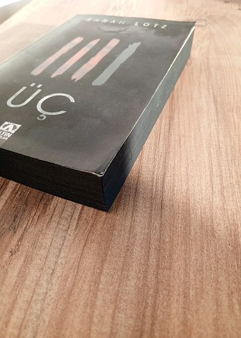 Sarah Lotz - Üç Romanı - Görsel 4