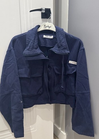 Düğmeli Koyu Mavi Kısa Denim Ceket