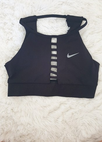 Nike Siyah Sporcu Sütyeni Mini Kesim