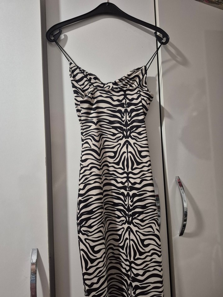 Zebra Desenli Uzun Askılı Kadın Elbise - Görsel 2