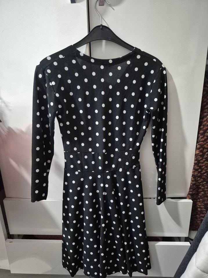 Puantiye Desenli Siyah Midi Elbise - Görsel 2