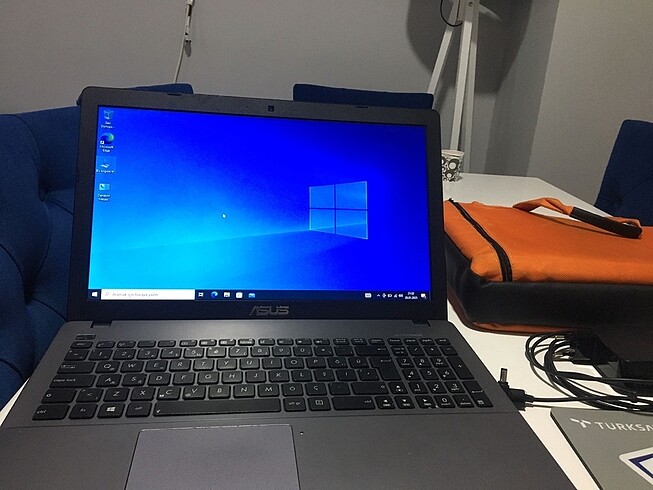 Laptop