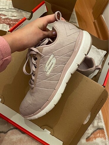 Skechers spor ayakkabı