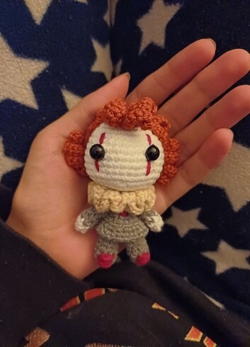 Diğer Pennywise örgü figür 