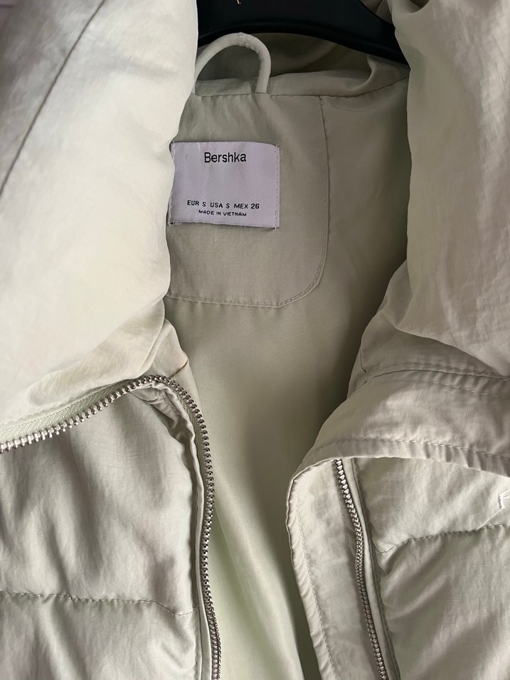 Yeşil Yüksek Yakalı Fermuarlı Kadın Mont - Görsel 3