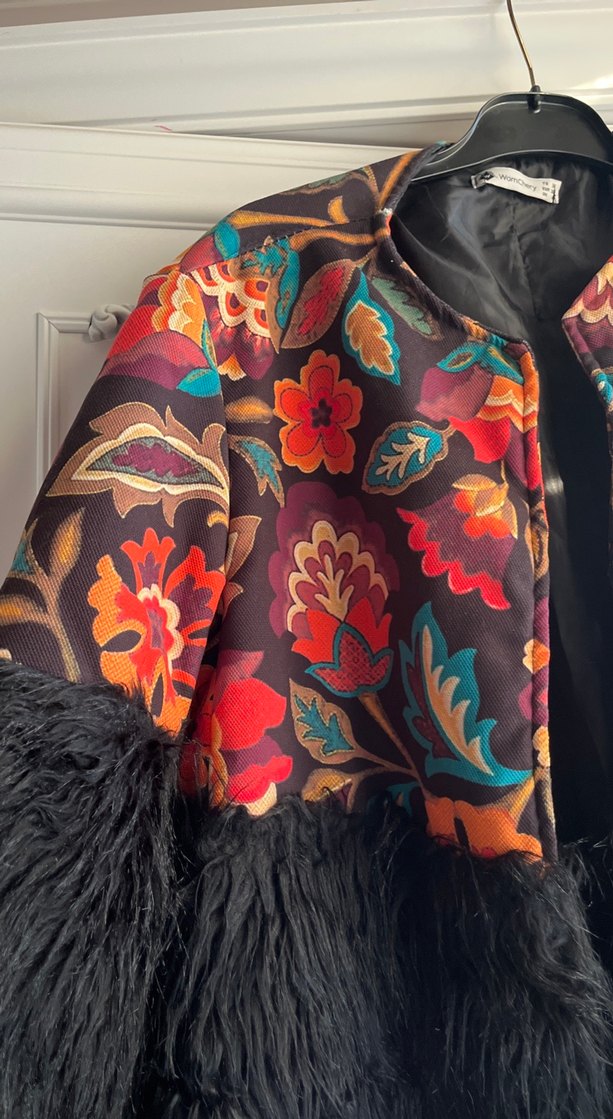 Uzun Siyah Kürk Detaylı Kadın Mont - Görsel 4