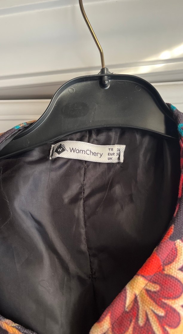 Uzun Siyah Kürk Detaylı Kadın Mont - Görsel 3