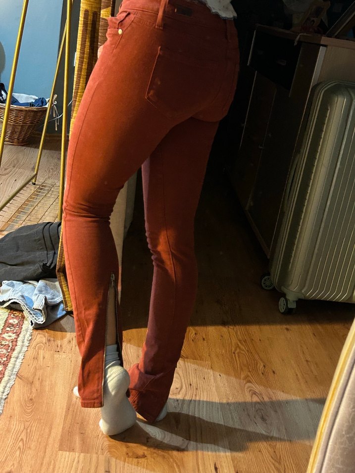 PAIGE Kiremit Rengi Düz Kesim Jean — görsel 5/7