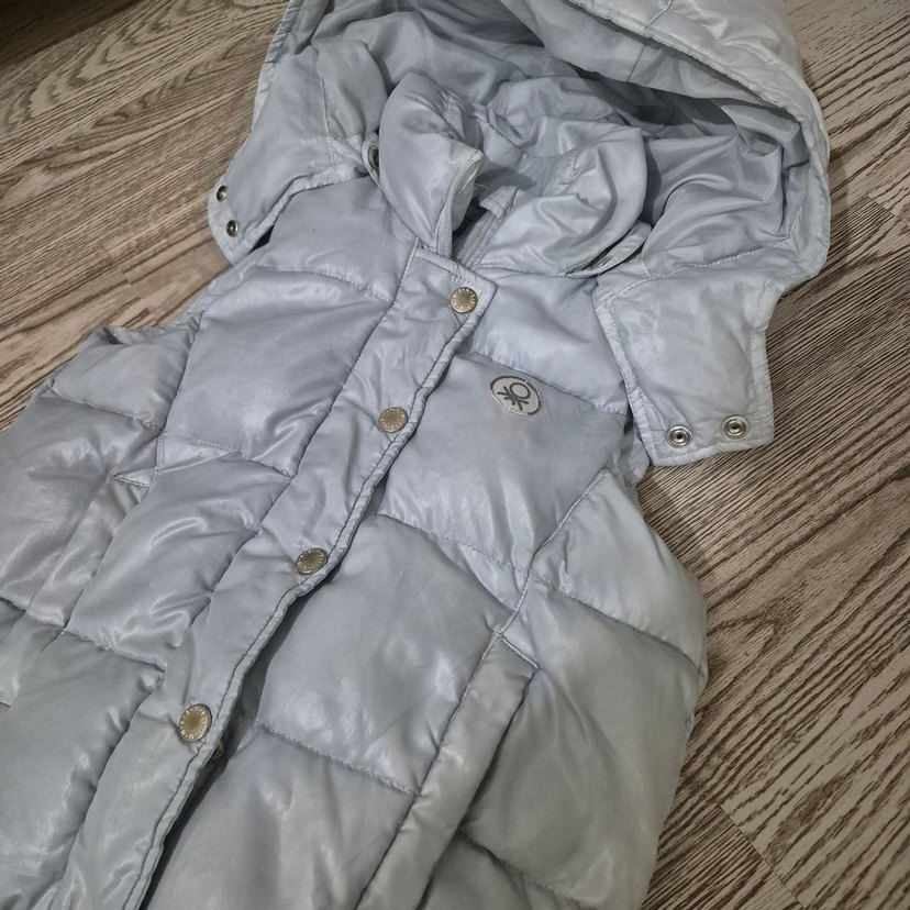 Kız Çocuk Gri Kapüşonlu Düğmeli Yelek - Görsel 2