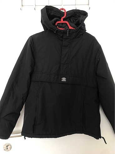 Pull and bear mont