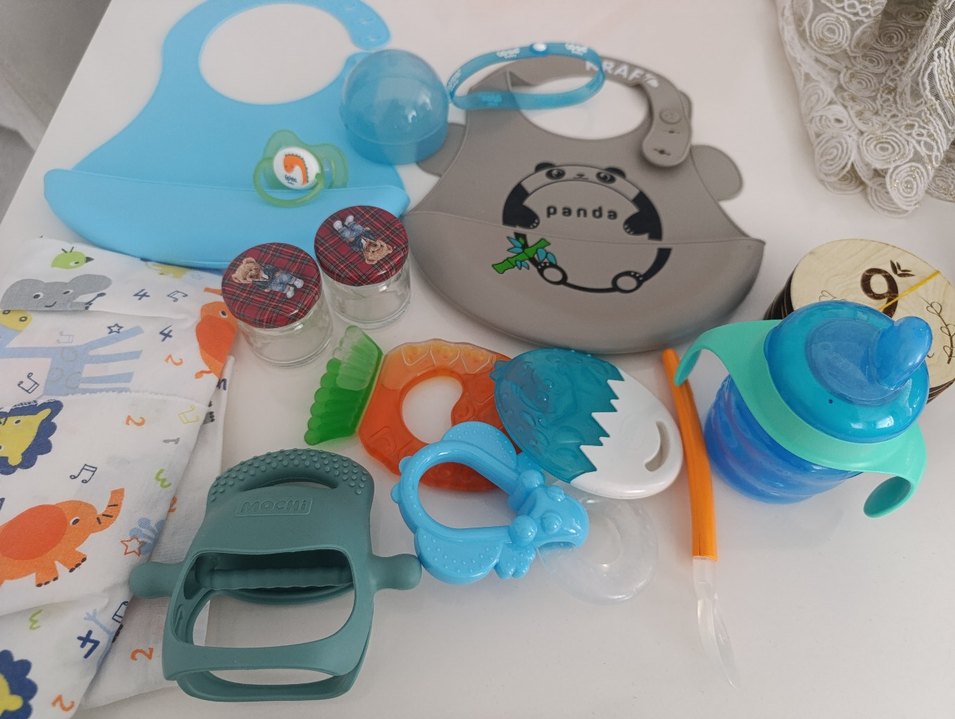 Renkli Bebek diş kaşıyıcı,biberon, emzik... - Görsel 3