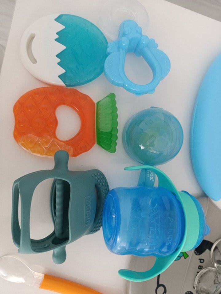 Renkli Bebek diş kaşıyıcı,biberon, emzik... - Görsel 4