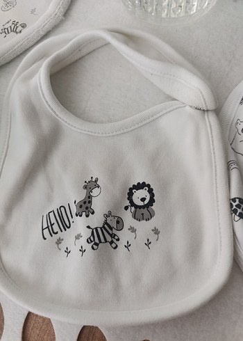 Baskılı ve nakışlı Bebek Önlüğü 5 adet - Görsel 2