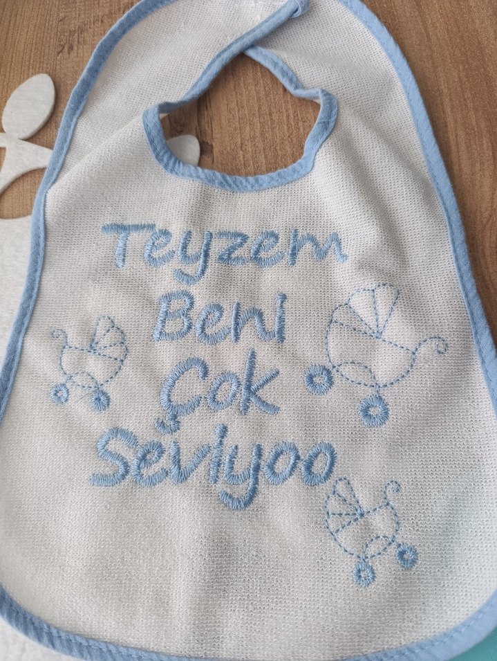 Baskılı ve nakışlı Bebek Önlüğü 5 adet - Görsel 3