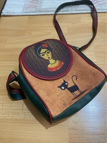 Frida kahlo çapraz kol çantası postacı model