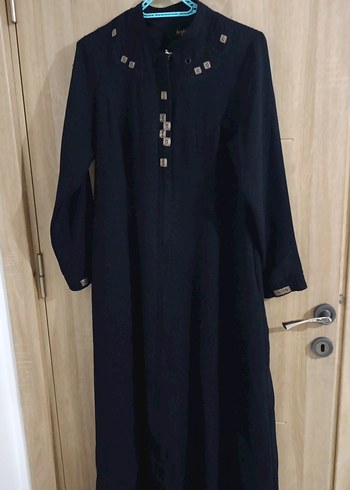 Düğmeli Siyah Uzun Kadın ferace - Görsel 2