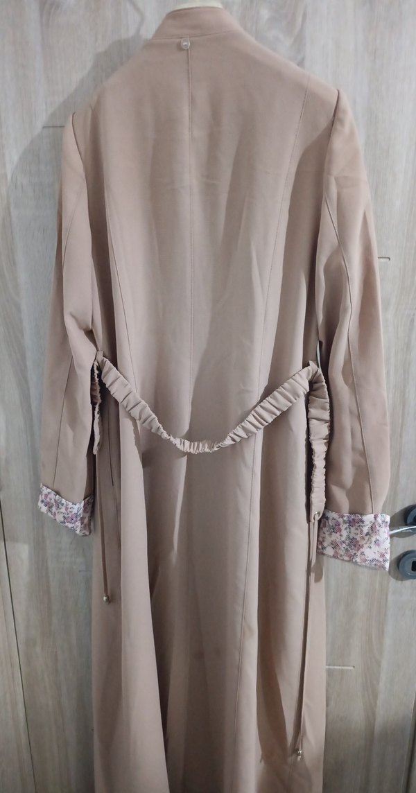 Bej Düğmeli Kadın Uzun pardesü - Görsel 5