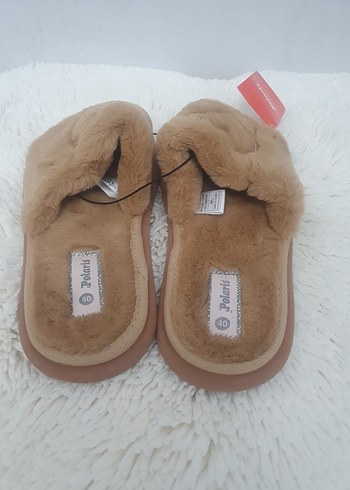 40 Beden camel Renk Bej Kürklü Kadın Terlik