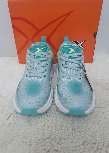 Kinetix Renkli Bağcıklı Kadın Spor Ayakkabı