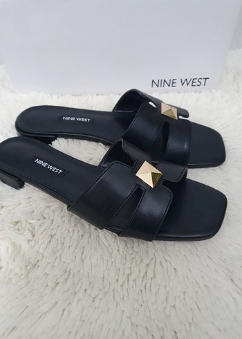 Nine West Siyah Tokalı Kadın Terlik