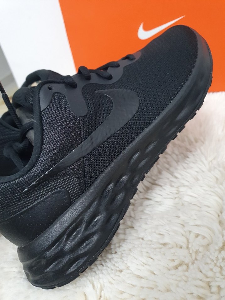 nike revolution - Görsel 5