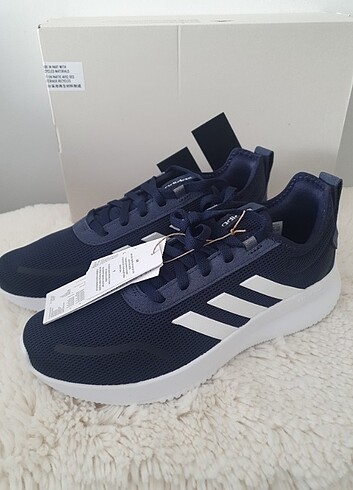 Adidas lite racer Rebold 