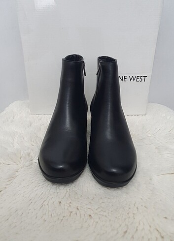 38 Beden siyah Renk Nine west bot 