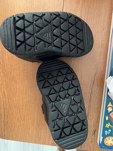 20 Beden siyah Renk Adidas spor ayakkabı