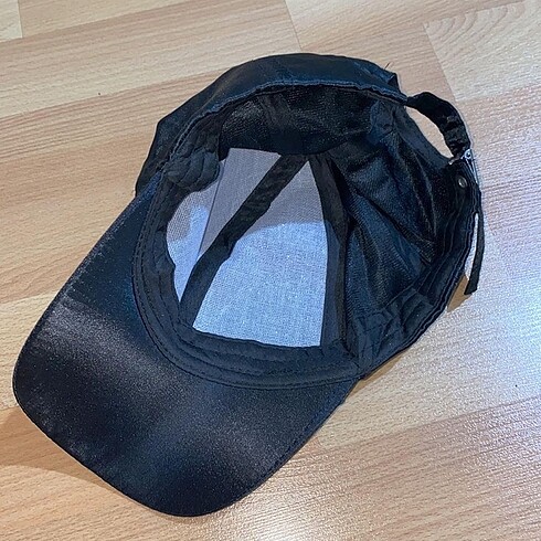 Diğer Parlak siyah cap