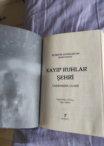  Beden Kayıp Ruhlar Şehri - Cassandra Clare