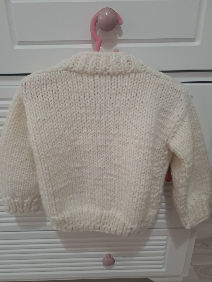 Kirazlı Beyaz Kız Çocuk Hırka - Görsel 3