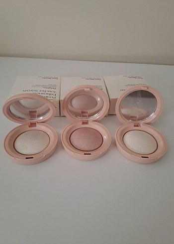 Rare Beauty Highlighter