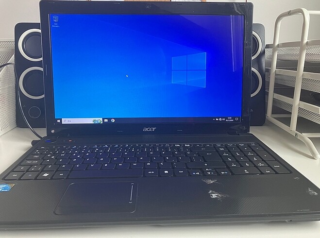 Acer laptop İ3 6 gb ram 500 SSD