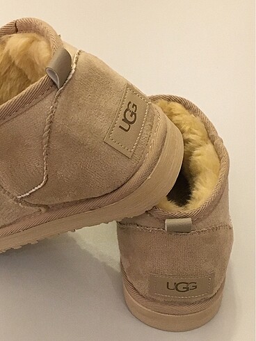 UGG Ultra Mini Bot