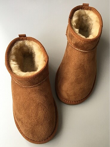 UGG ultra mini bot
