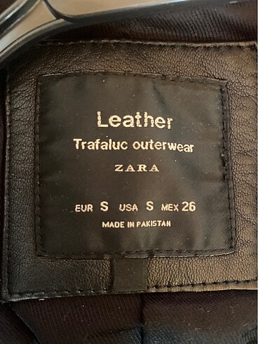 s Beden siyah Renk Zara deri ceket