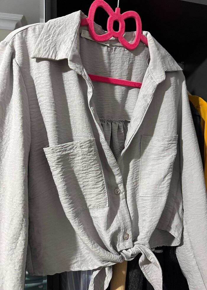 Önden bağlamalı gömlek
 - Görsel 2