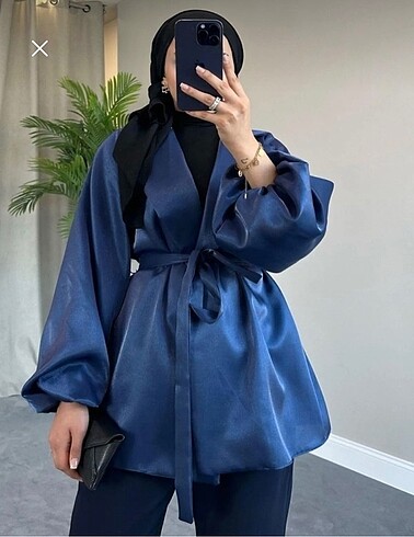 Zara SATEN CEKET