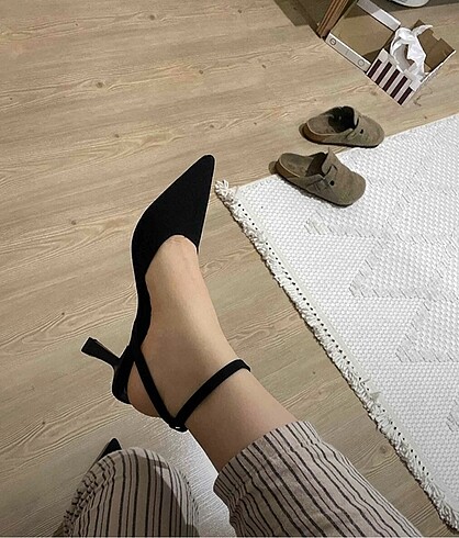 Zara Sivri Burun Topuklu Ayakkabı